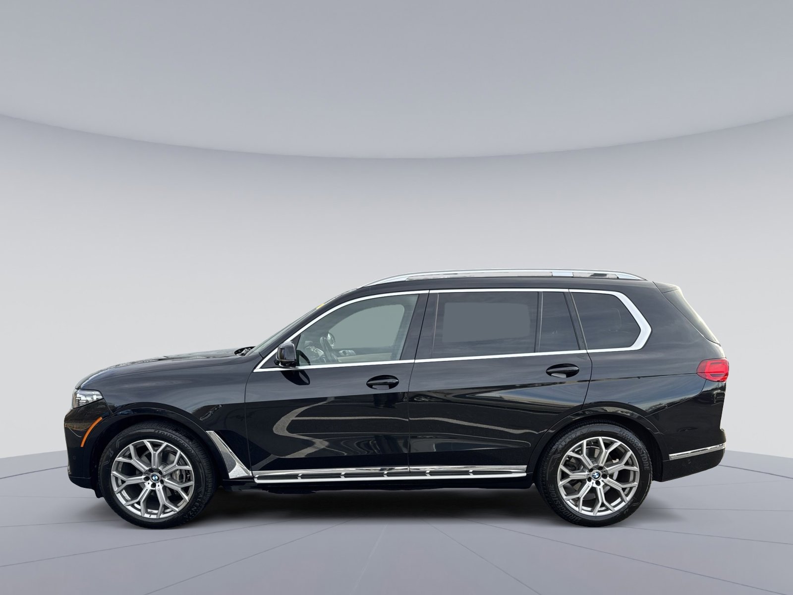 Used 2021 BMW X7 xDrive40i w/ Premium Package 2 image 8