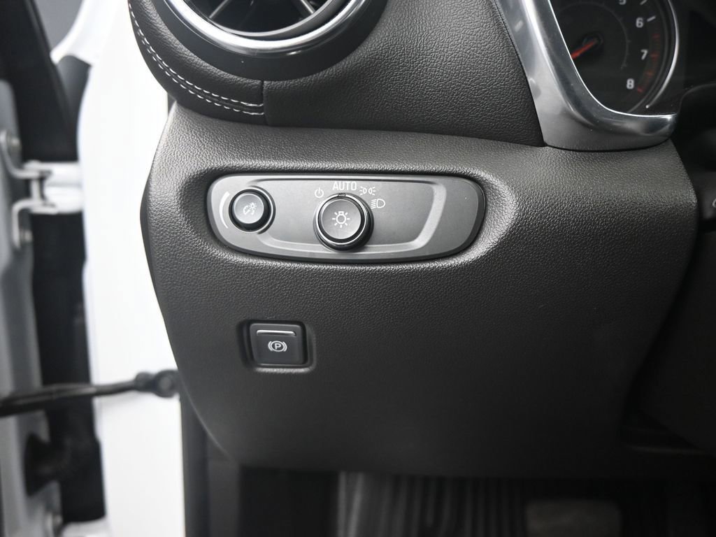 Used 2025 Chevrolet Blazer LT image 14