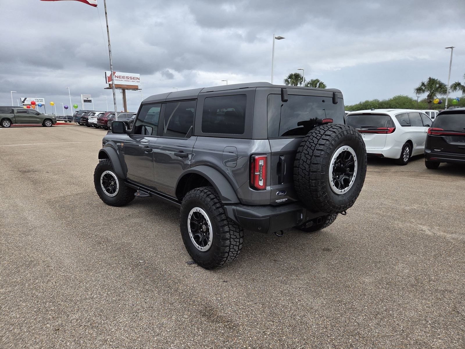 Used 2024 Ford Bronco Badlands AWD/4WD image 8