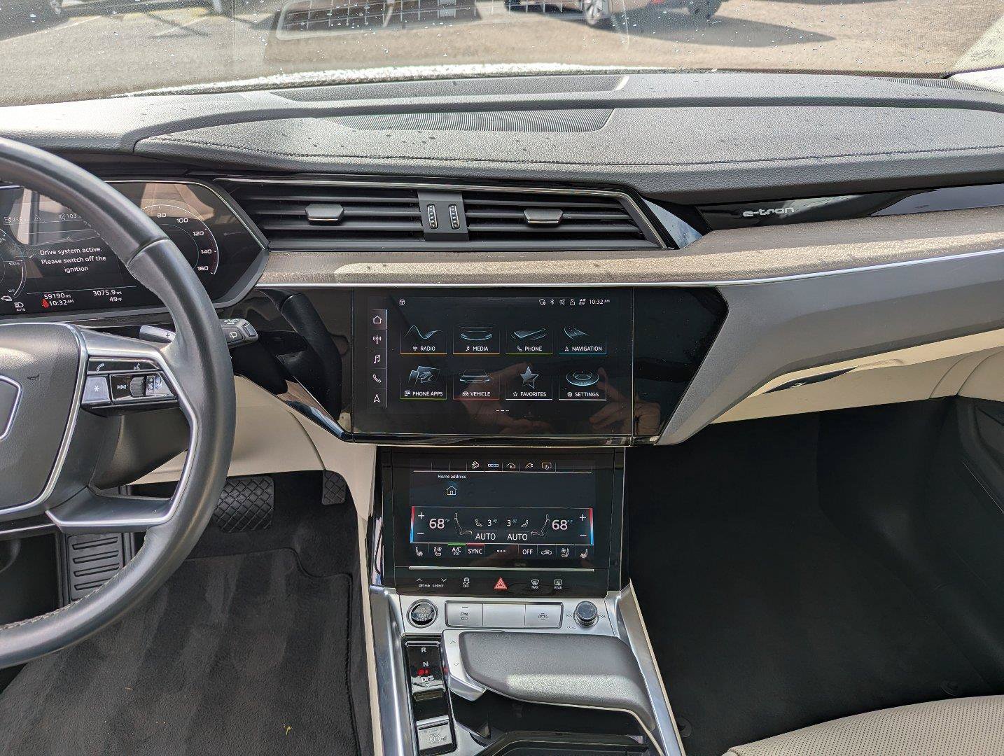 Used 2024 Audi Q8 e-tron Premium Plus w/ Premium Plus Package AWD/4WD image 17