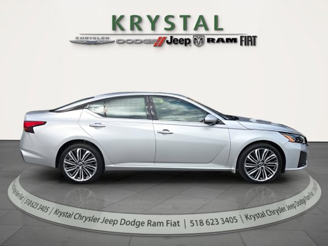 Used 2024 Nissan Altima 2.5 SL AWD/4WD image 7