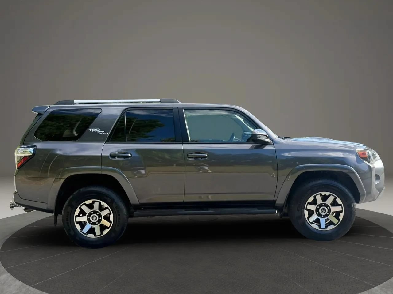 Used 2018 Toyota 4Runner TRD Off-Road AWD/4WD image 8