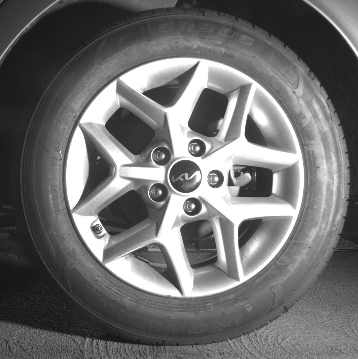 Used 2025 Kia Soul LX w/ LX Technology Package FWD image 14