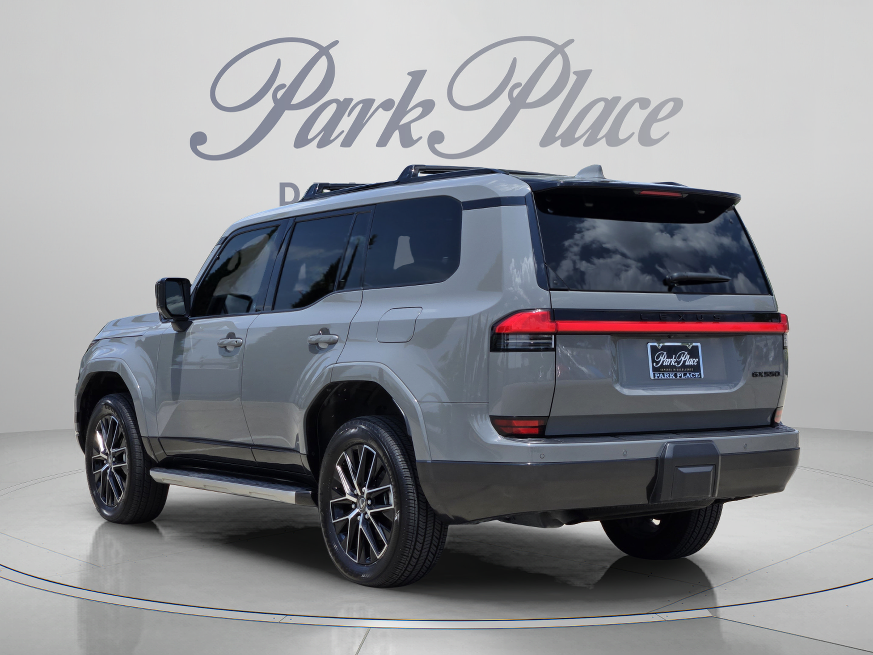 Used 2024 Lexus GX 550 w/ Cold Area Package AWD/4WD image 3