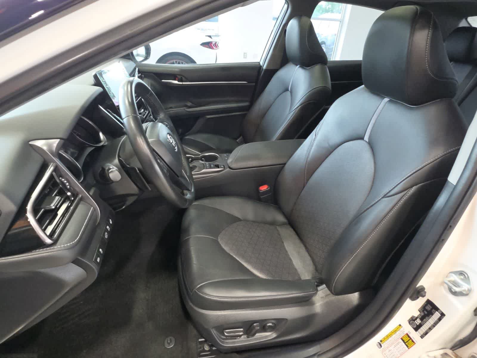 Used 2021 Toyota Camry XSE FWD image 16