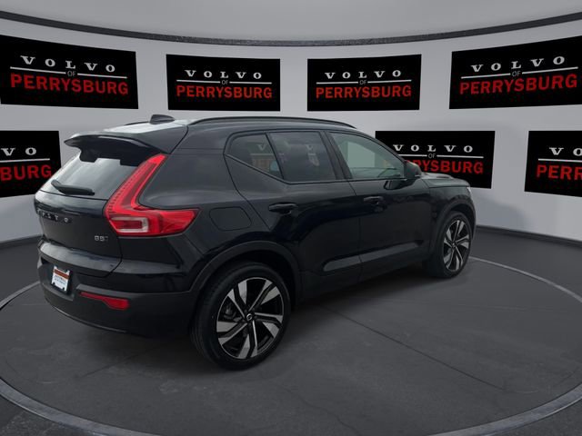 Used 2023 Volvo XC40 B5 Plus w/ Driver Assist Package image 8
