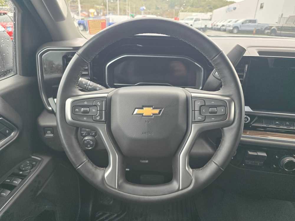 Used 2025 Chevrolet Silverado 1500 LT w/ Work Truck Package image 12