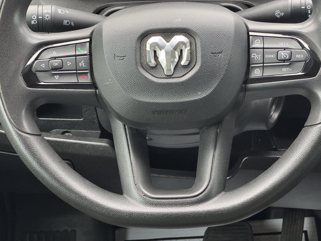 Used 2024 RAM ProMaster 2500 w/ Convenience Group FWD image 20