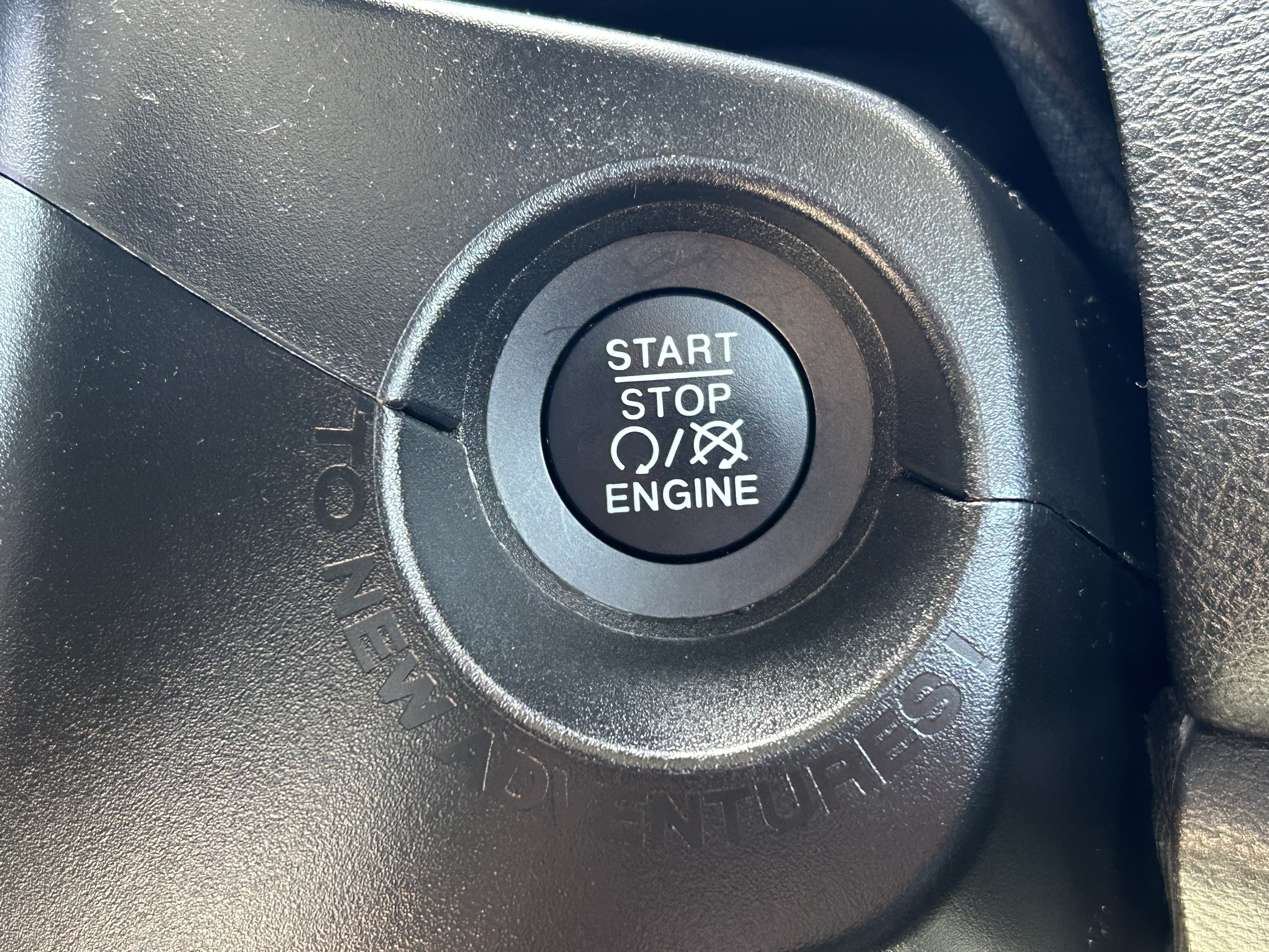 Used 2022 Jeep Renegade Latitude w/ Convenience Group AWD/4WD image 33