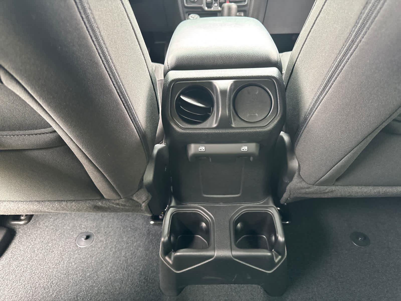 New 2023 Jeep Wrangler Unlimited Sport image 31