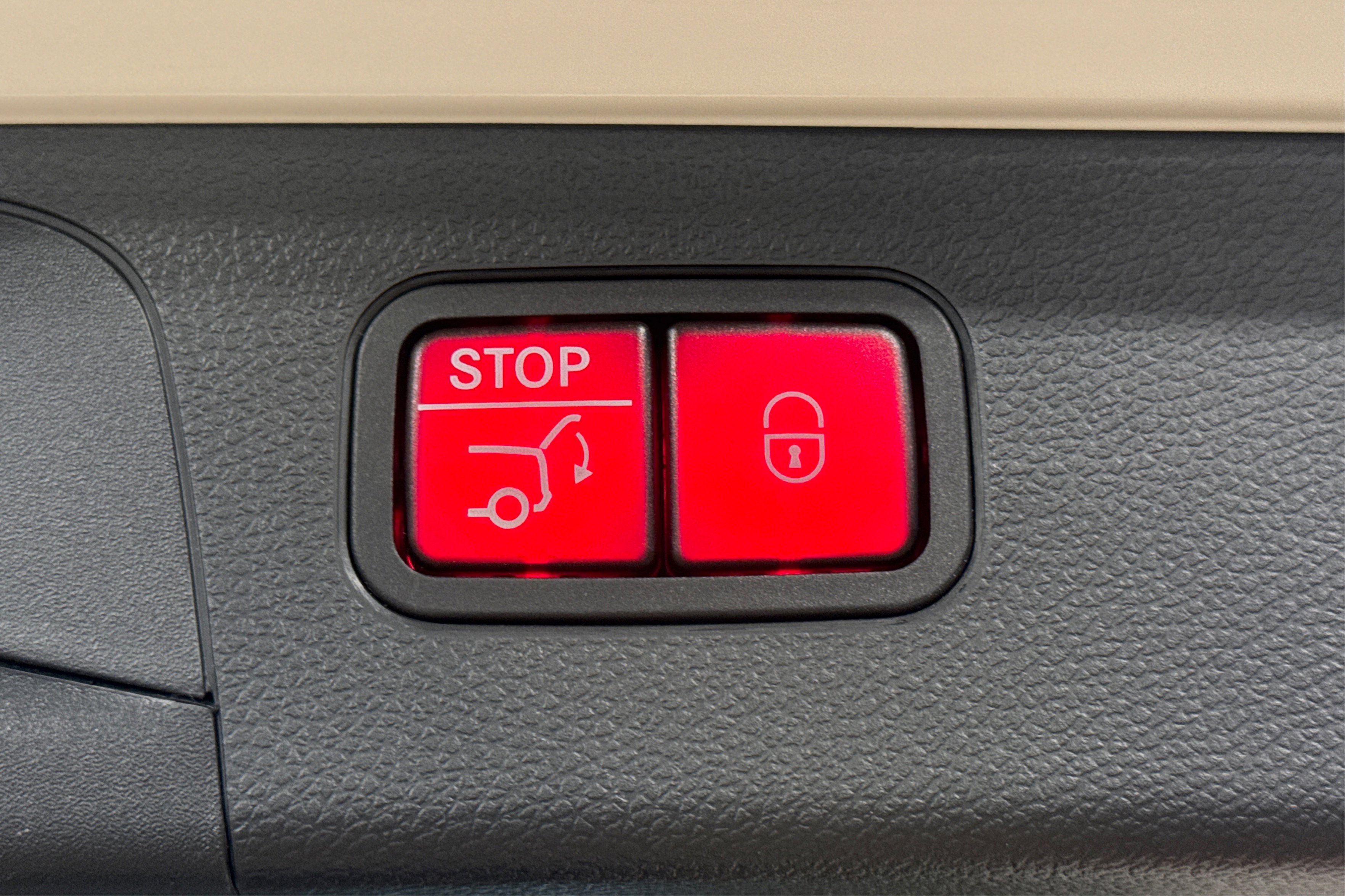 Used 2022 Mercedes-Benz GLC 300 4MATIC image 45