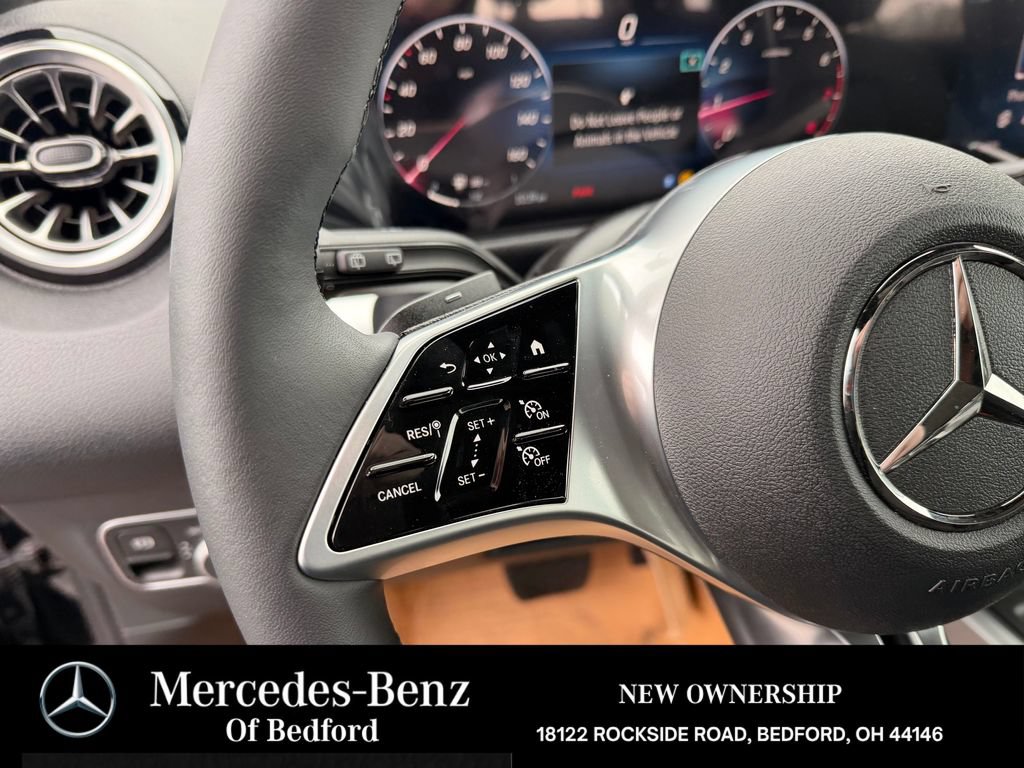 New 2026 Mercedes-Benz GLB 250 4MATIC image 11