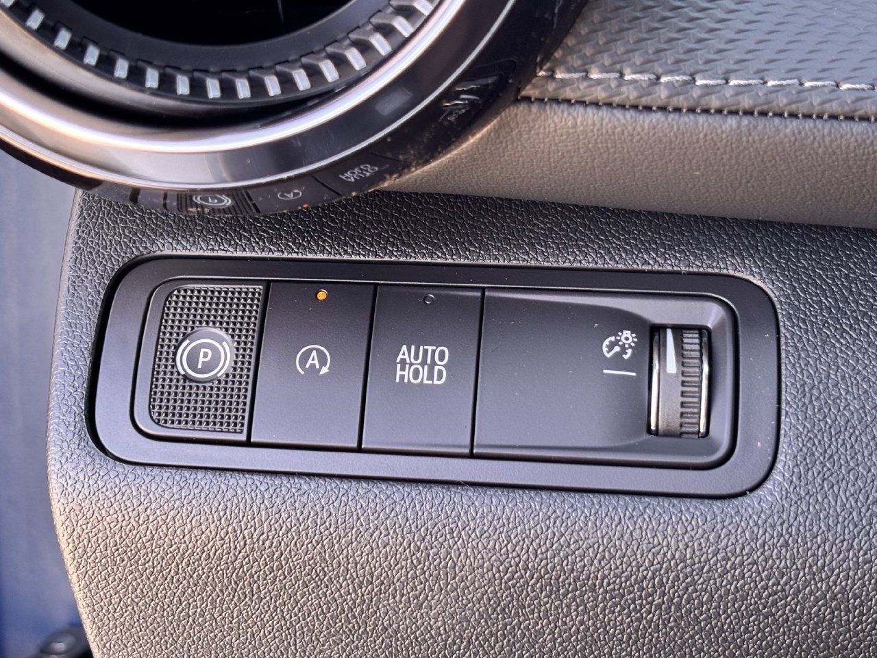 New 2027 Chevrolet Equinox LT w/ Safety and Technology Package FWD image 16