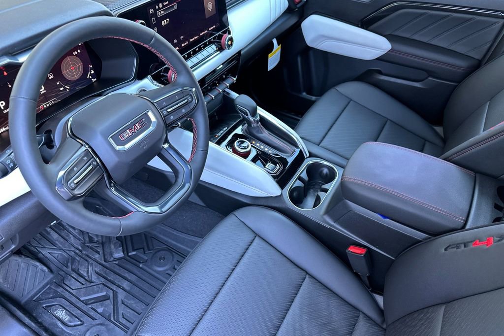 New 2026 GMC Canyon AT4X w/ AT4X AEV Edition AWD/4WD image 8