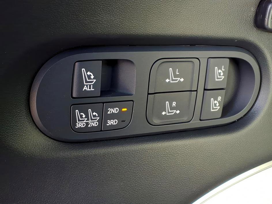 Used 2026 Hyundai Palisade Calligraphy image 12