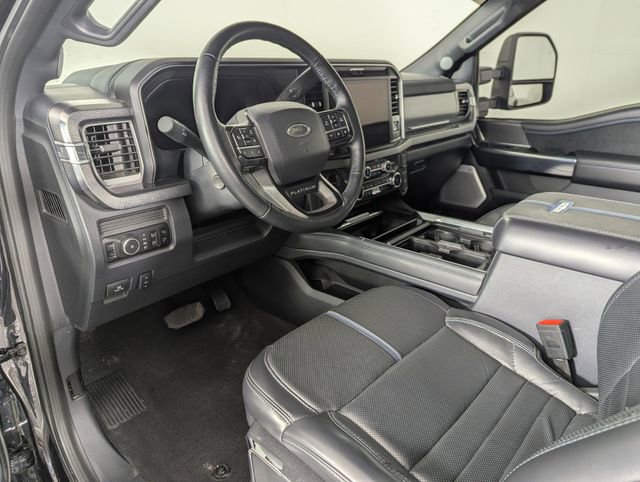 Used 2025 Ford F450 Platinum w/ FX4 Off-Road Package image 11