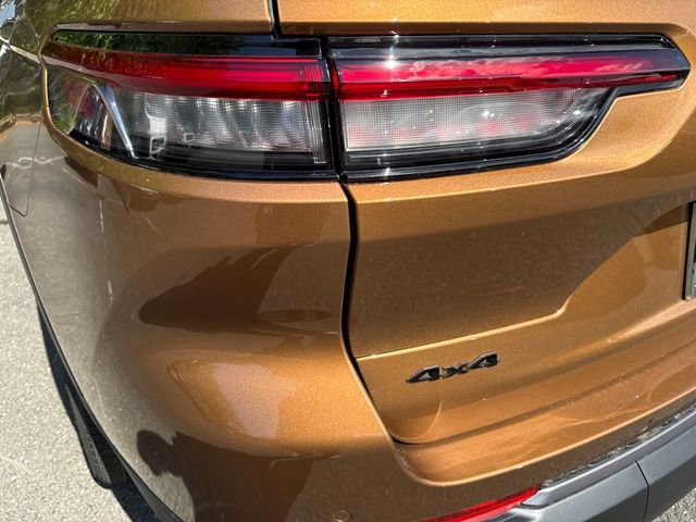 New 2026 Jeep Grand Cherokee L Limited w/ Limited Altitude Package AWD/4WD image 12