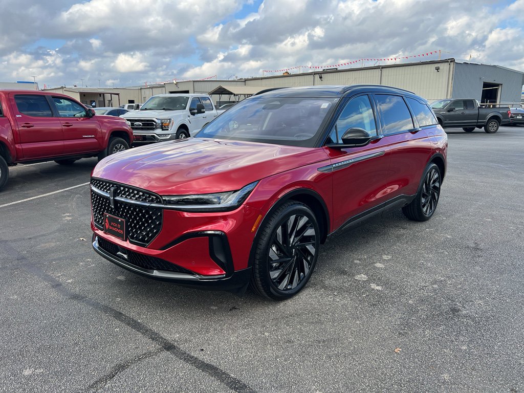 New 2026 Lincoln Nautilus Reserve w/ Jet Appearance Package image 3