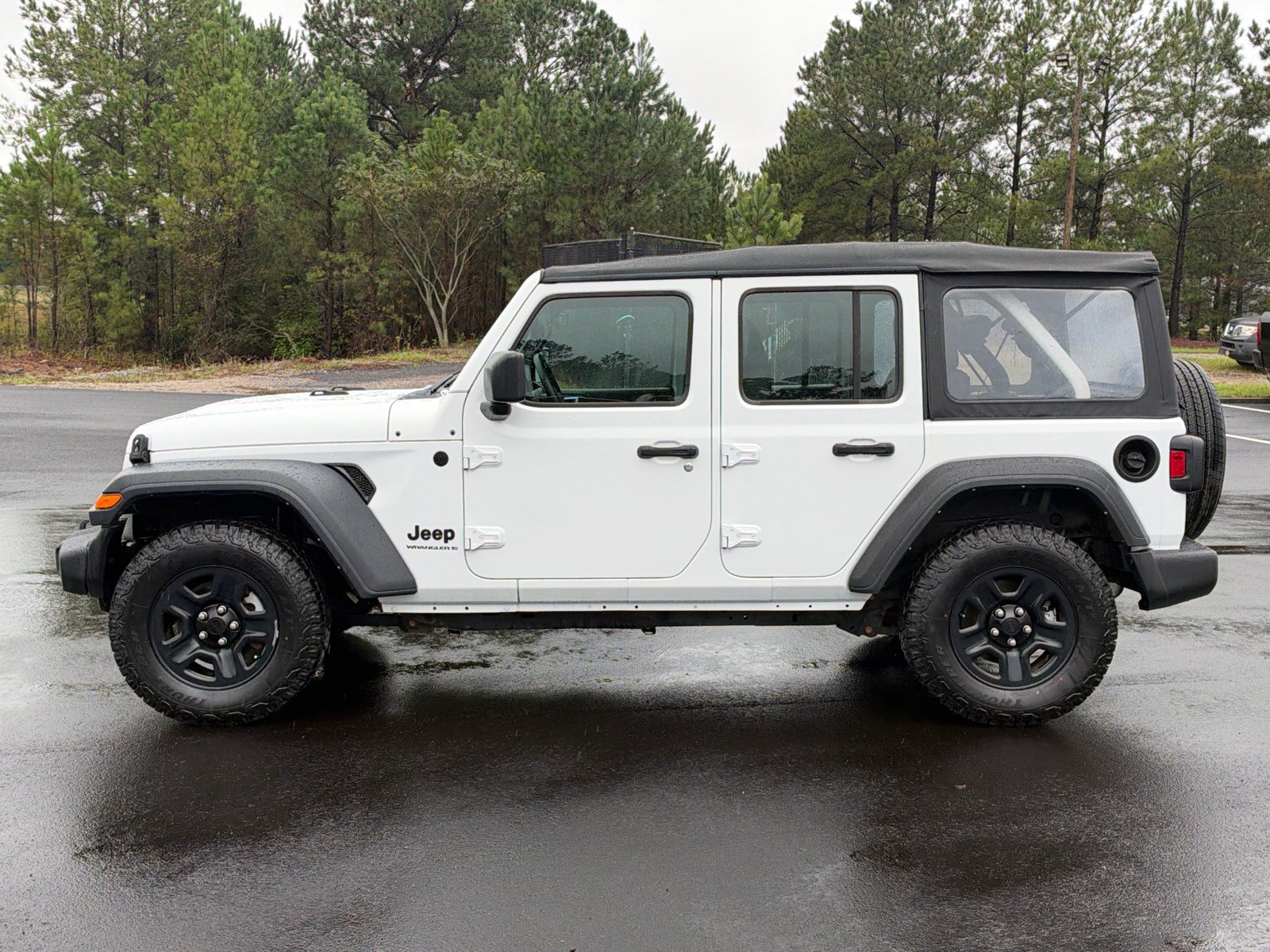 Used 2023 Jeep Wrangler Unlimited Sport AWD/4WD image 8