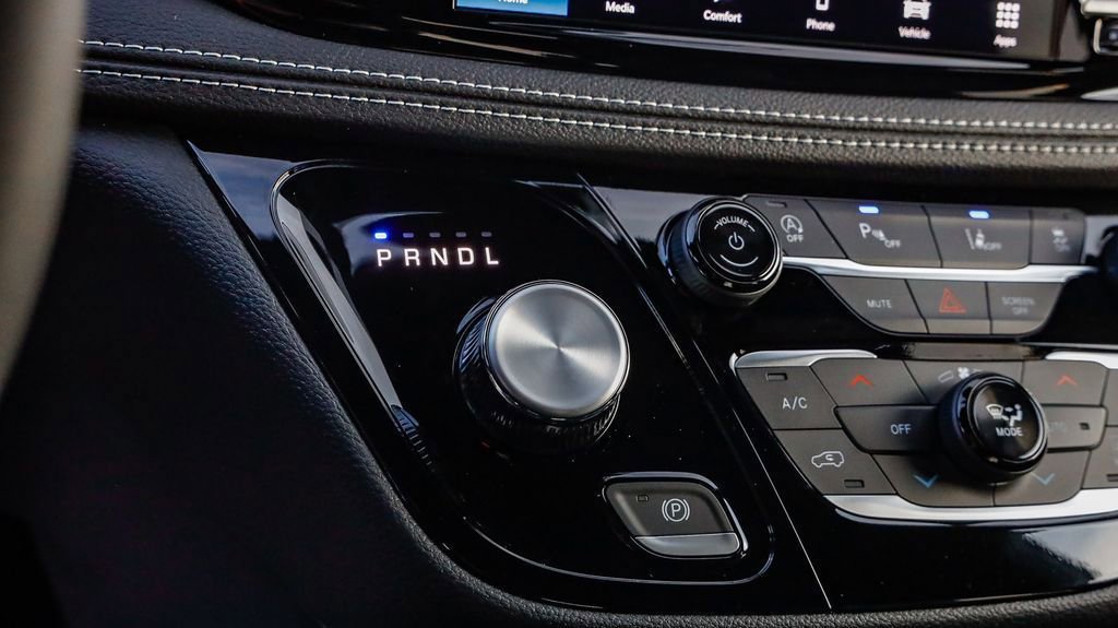 New 2026 Chrysler Pacifica Select w/ S Appearance Package image 21