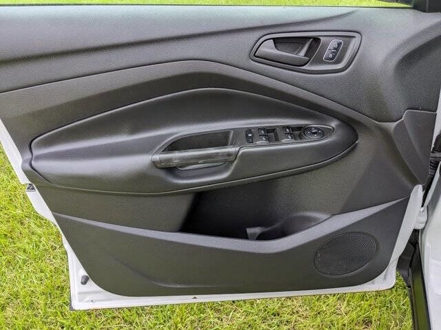 Used 2017 Ford Escape S image 12