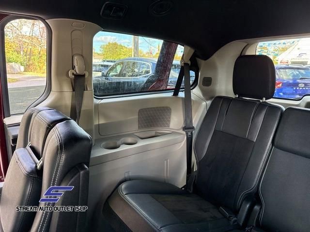 Used 2019 Dodge Grand Caravan SXT image 33