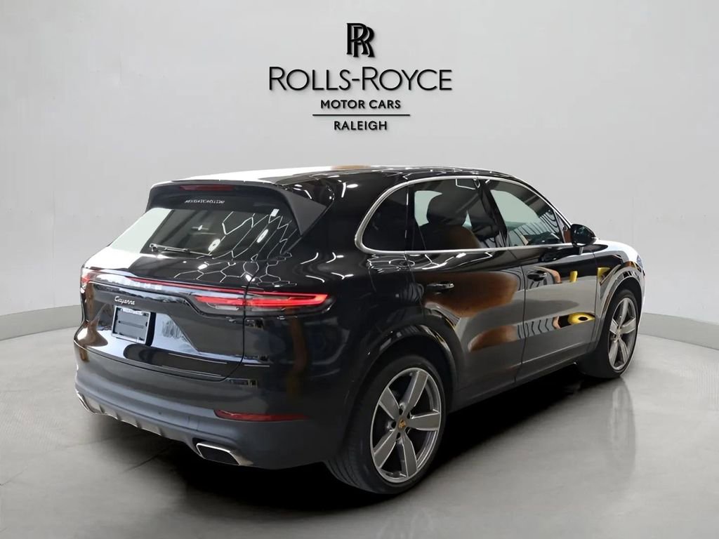Used 2019 Porsche Cayenne Base image 4