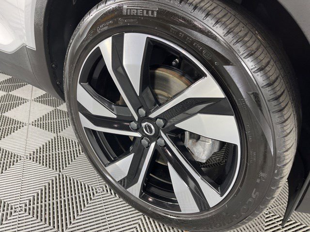 Used 2023 Volvo XC40 B5 Plus w/ Driver Assist Package AWD/4WD image 11