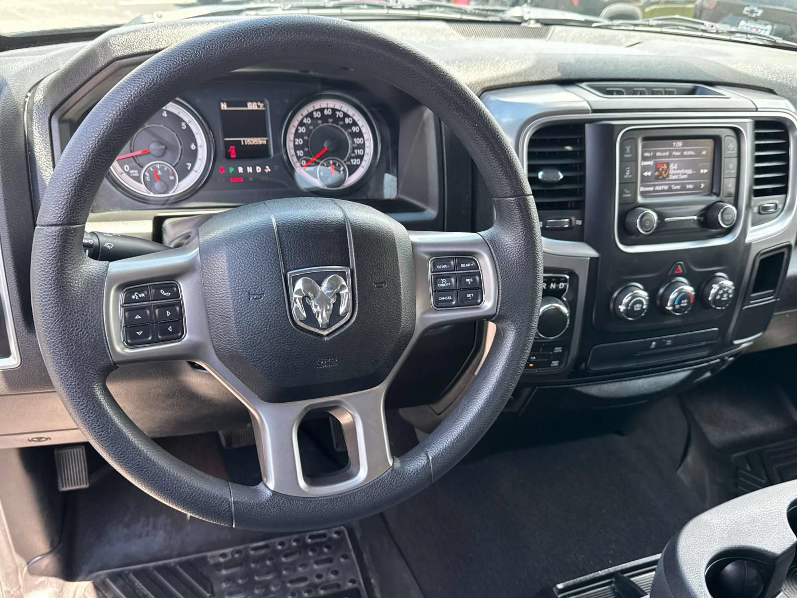 Used 2021 RAM 1500 Classic SLT AWD/4WD image 17
