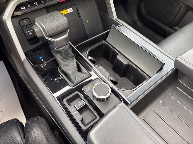 Used 2023 Toyota Tundra Platinum AWD/4WD image 19