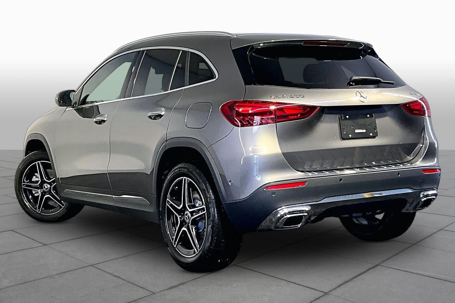 New 2026 Mercedes-Benz GLA 250 4MATIC image 3