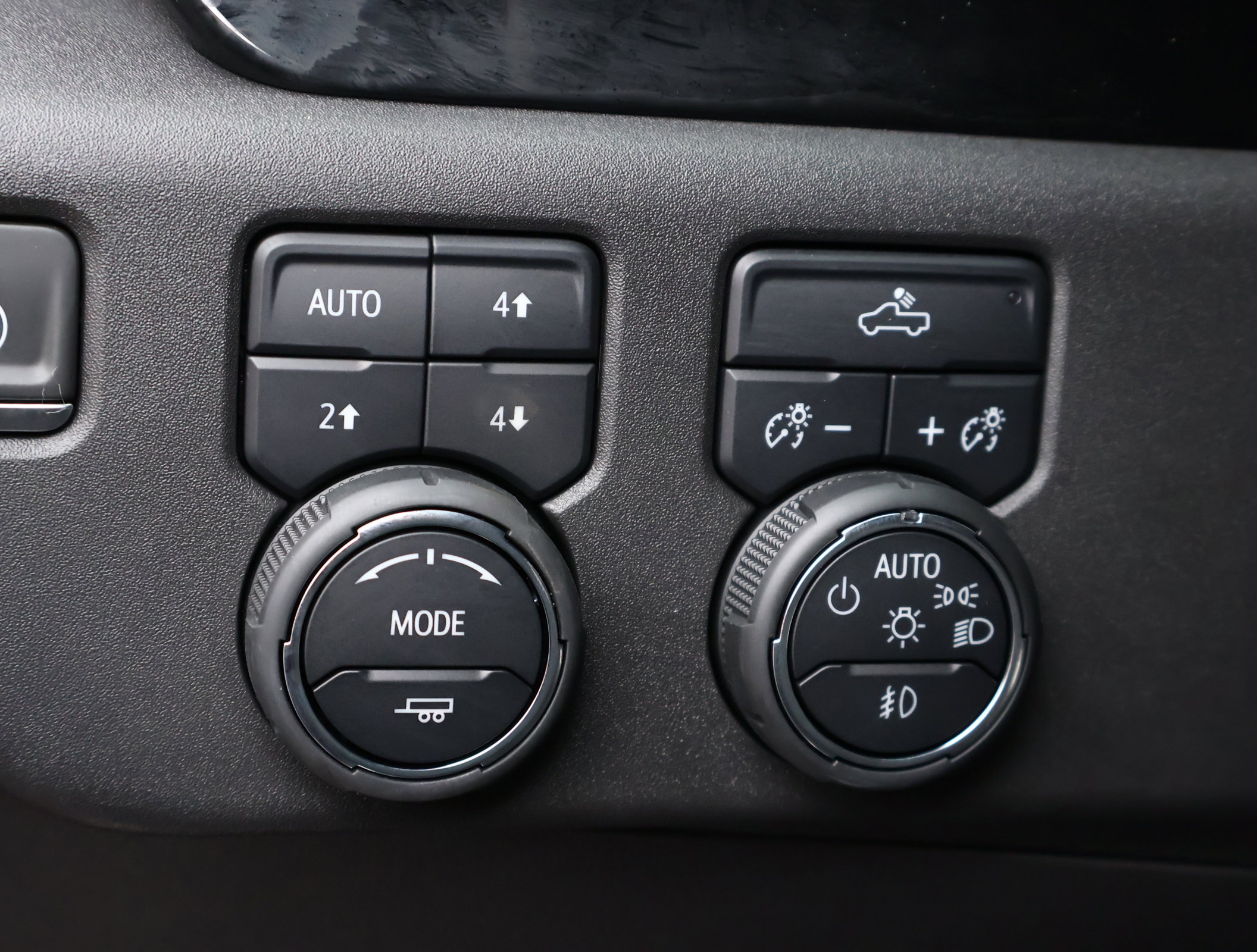 Used 2024 Chevrolet Silverado 1500 LT Trail Boss w/ Convenience Package II AWD/4WD image 13