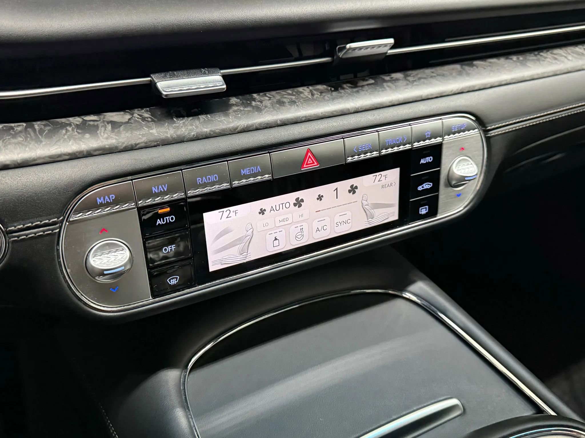 Used 2023 Genesis G90 3.5T image 22