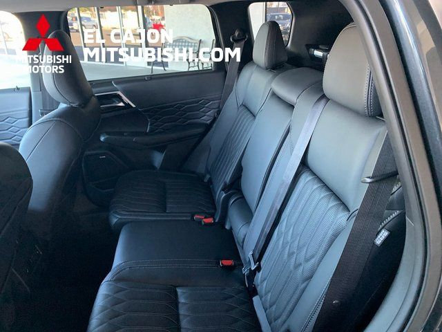 New 2026 Mitsubishi Outlander SEL FWD image 24
