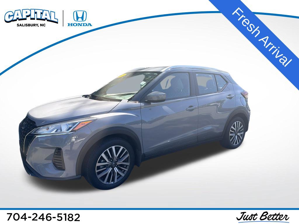 Used 2023 Nissan Kicks SV FWD image 1