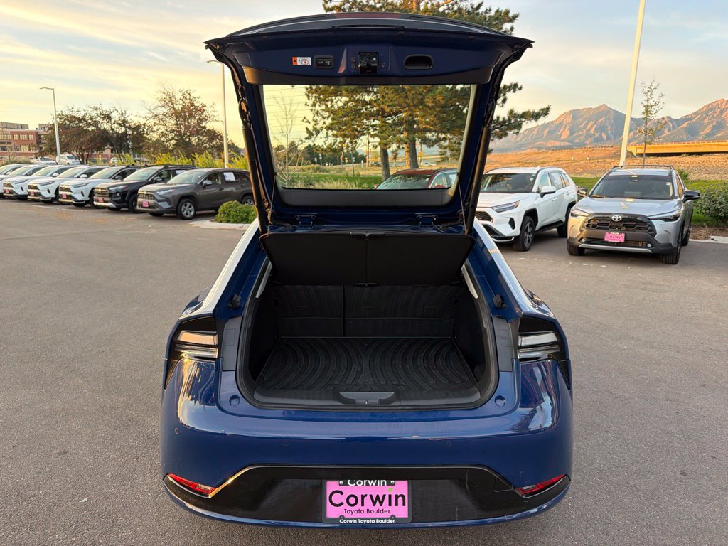 Used 2024 Toyota Prius Prime Premium w/ Advanced Technology Package FWD image 17