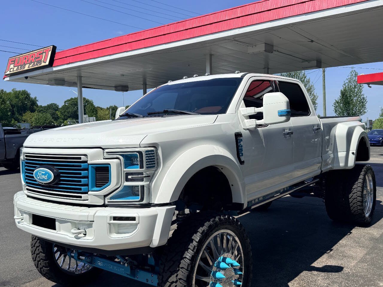 Used 2022 Ford F450 Platinum w/ FX4 Off-Road Package AWD/4WD image 36