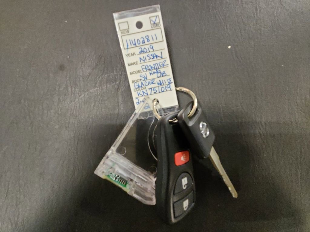 Used 2019 Nissan Frontier SV image 32