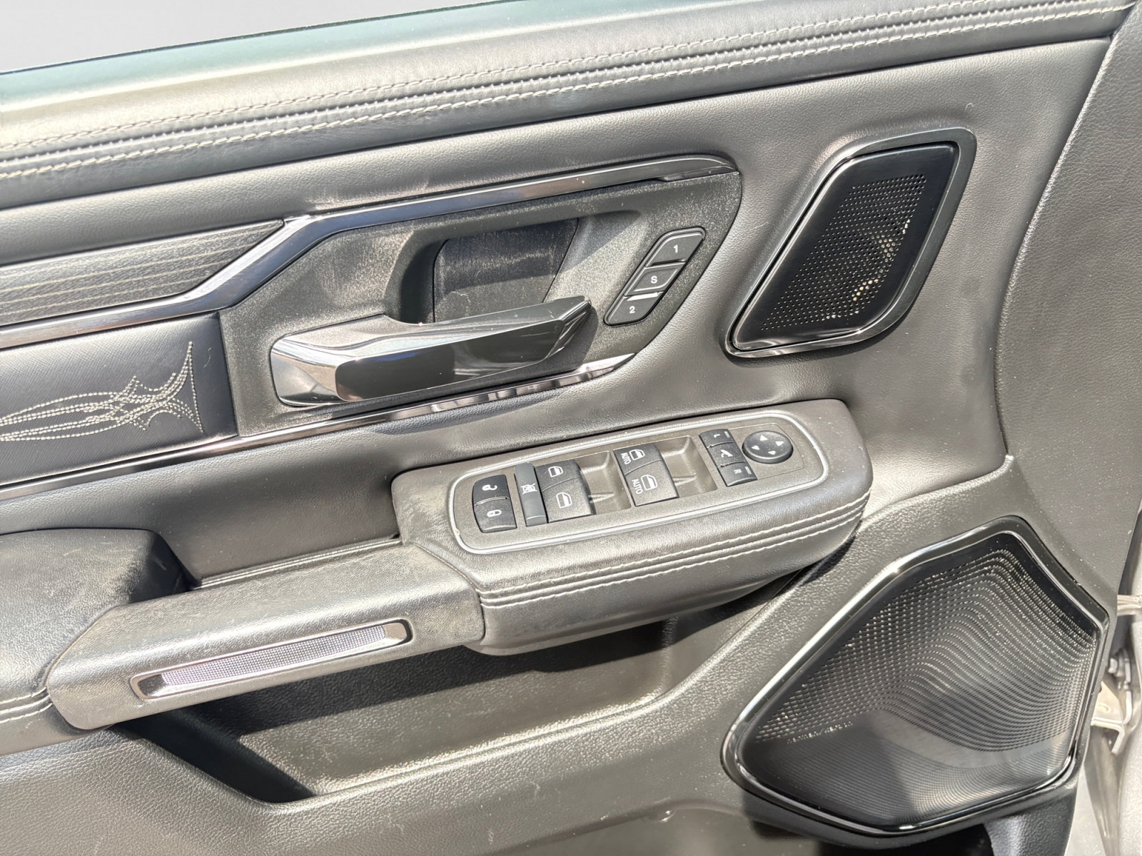 Used 2022 RAM 1500 Limited AWD/4WD image 10