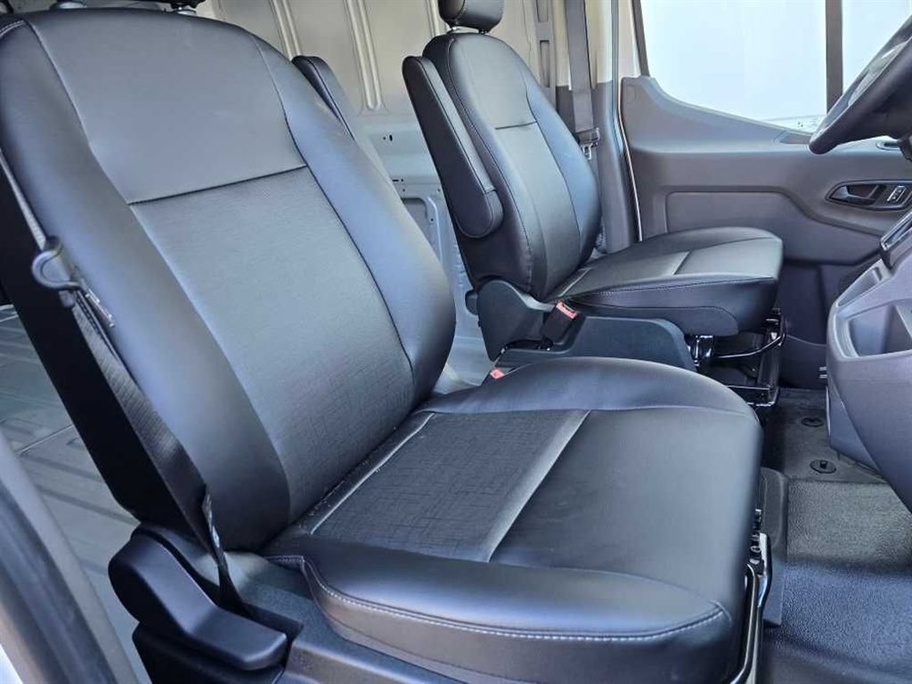 New 2026 Ford Transit 150 Low Roof RWD image 18
