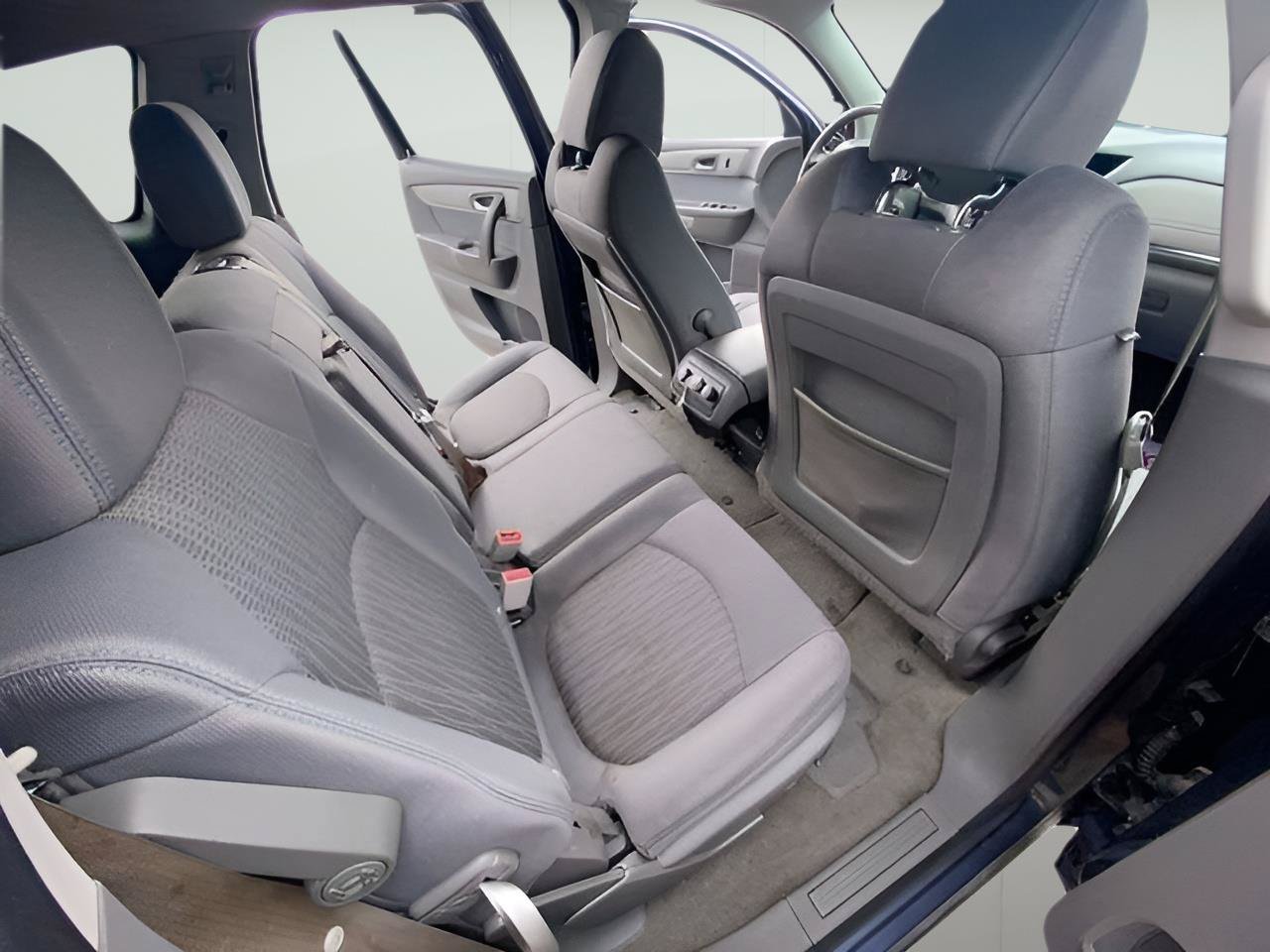 Used 2013 Chevrolet Traverse LS FWD image 29