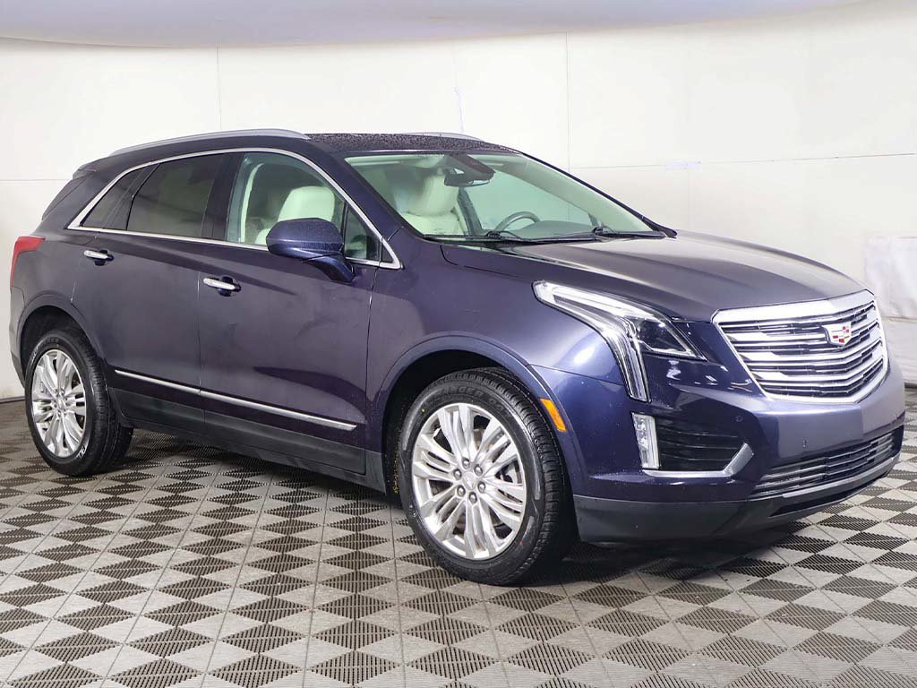 Used 2017 Cadillac XT5 Premium Luxury w/ LPO, Wheel Lock Package AWD/4WD image 3
