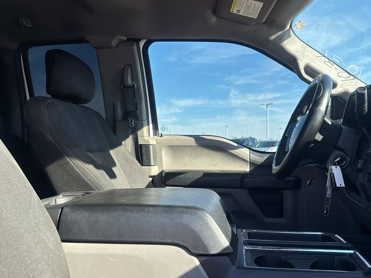 Used 2017 Ford F150 XL w/ Equipment Group 101A Mid AWD/4WD image 29