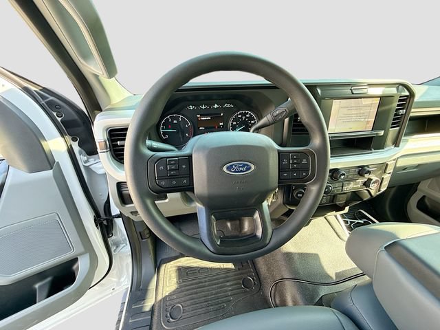 New 2026 Ford F550 4x4 Regular Cab Super Duty image 15
