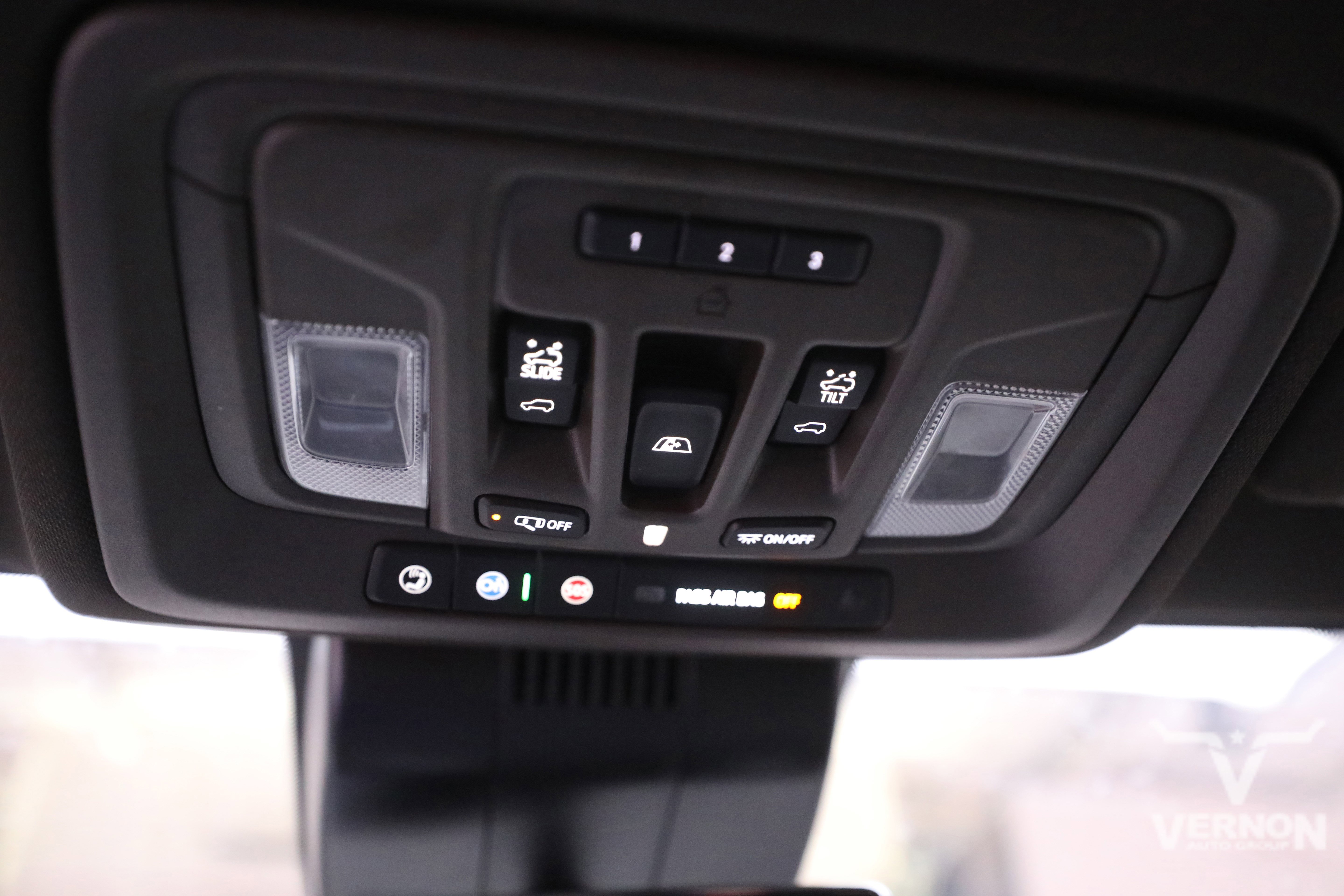 Used 2024 Chevrolet Silverado 3500 LTZ w/ LTZ Convenience Package image 30