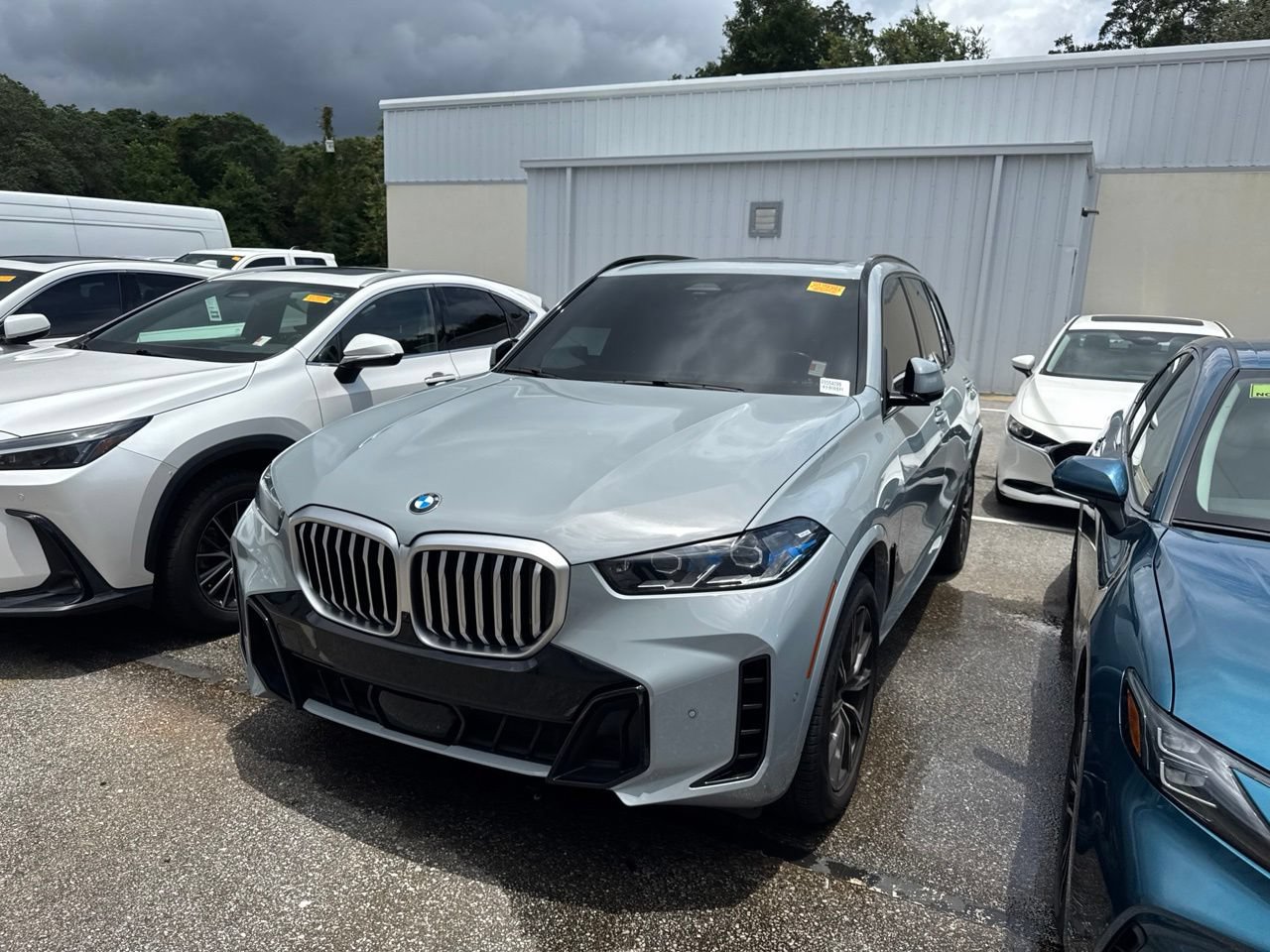 Used 2024 BMW X5 sDrive40i w/ M Sport Package RWD image 8