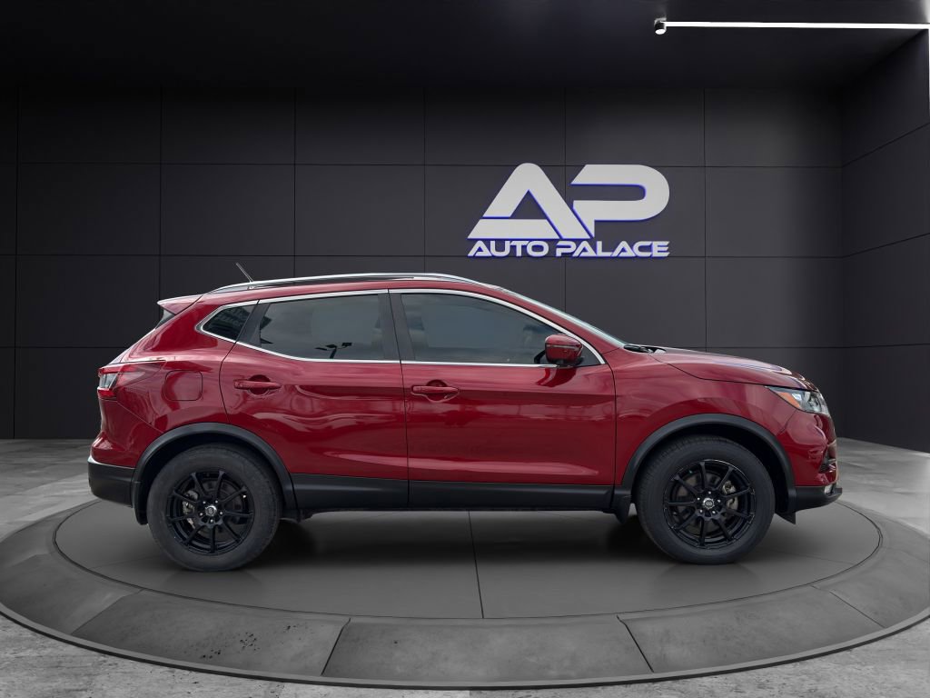 Used 2022 Nissan Rogue Sport SV w/ Technology Package AWD/4WD image 8