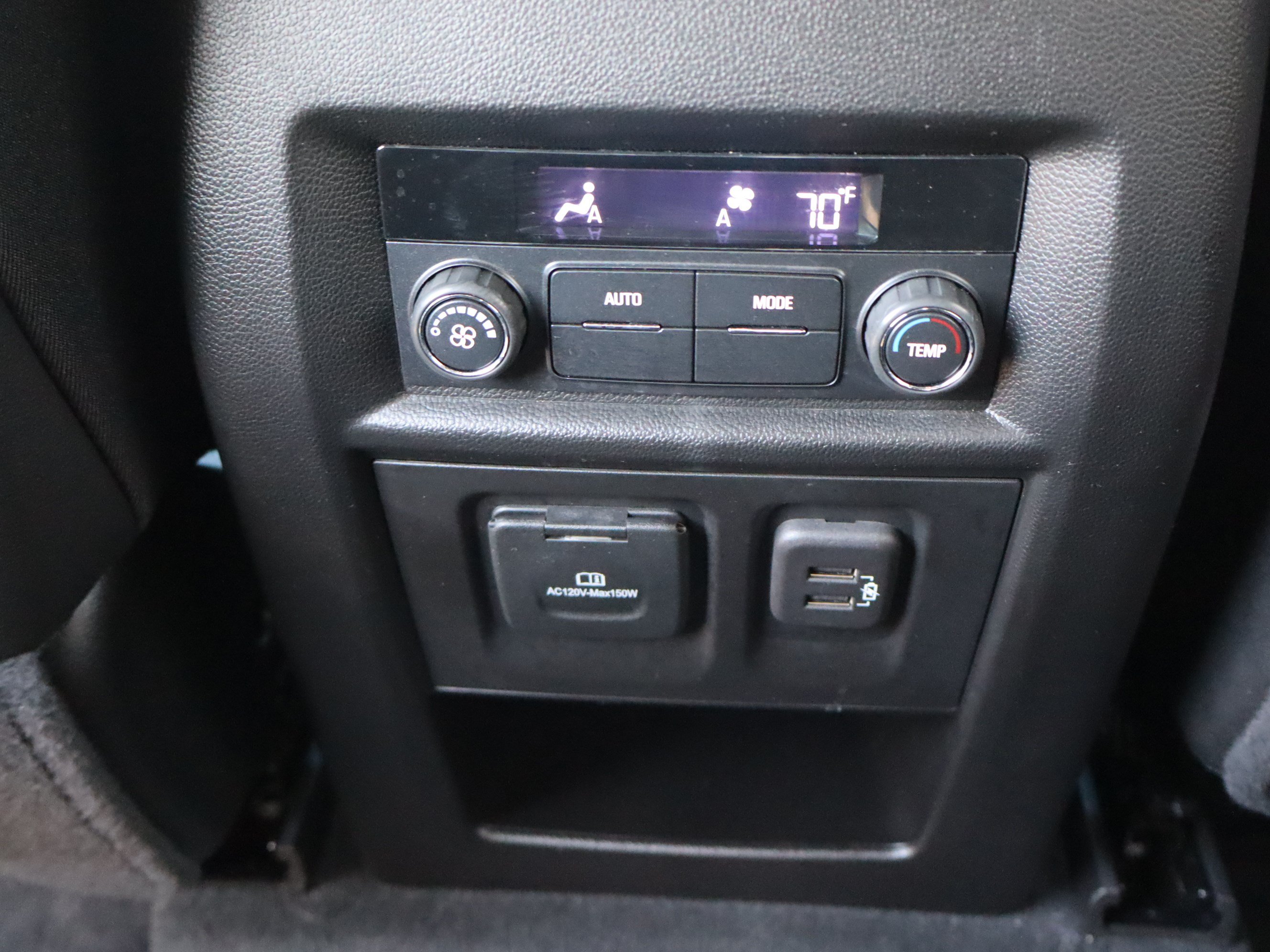 Used 2023 Chevrolet Traverse RS FWD image 12