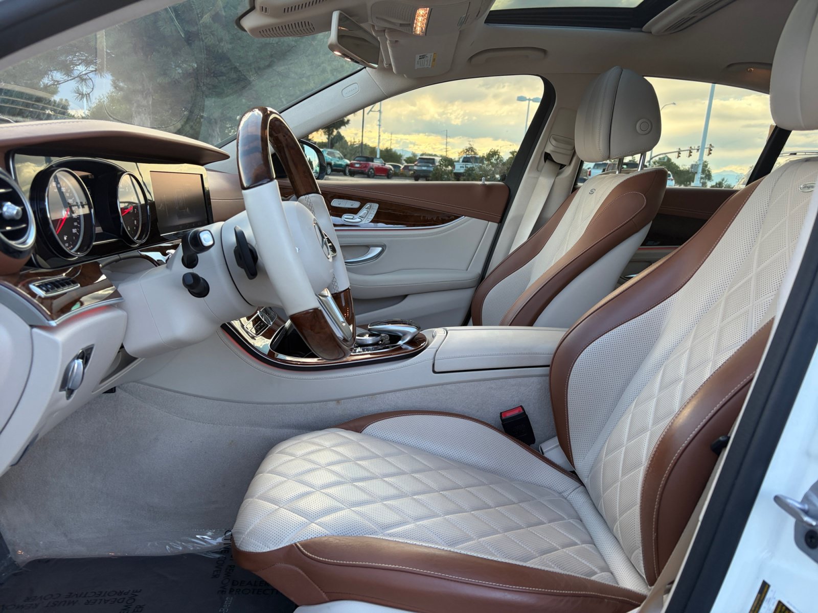 Used 2019 Mercedes-Benz E 300 4MATIC image 12