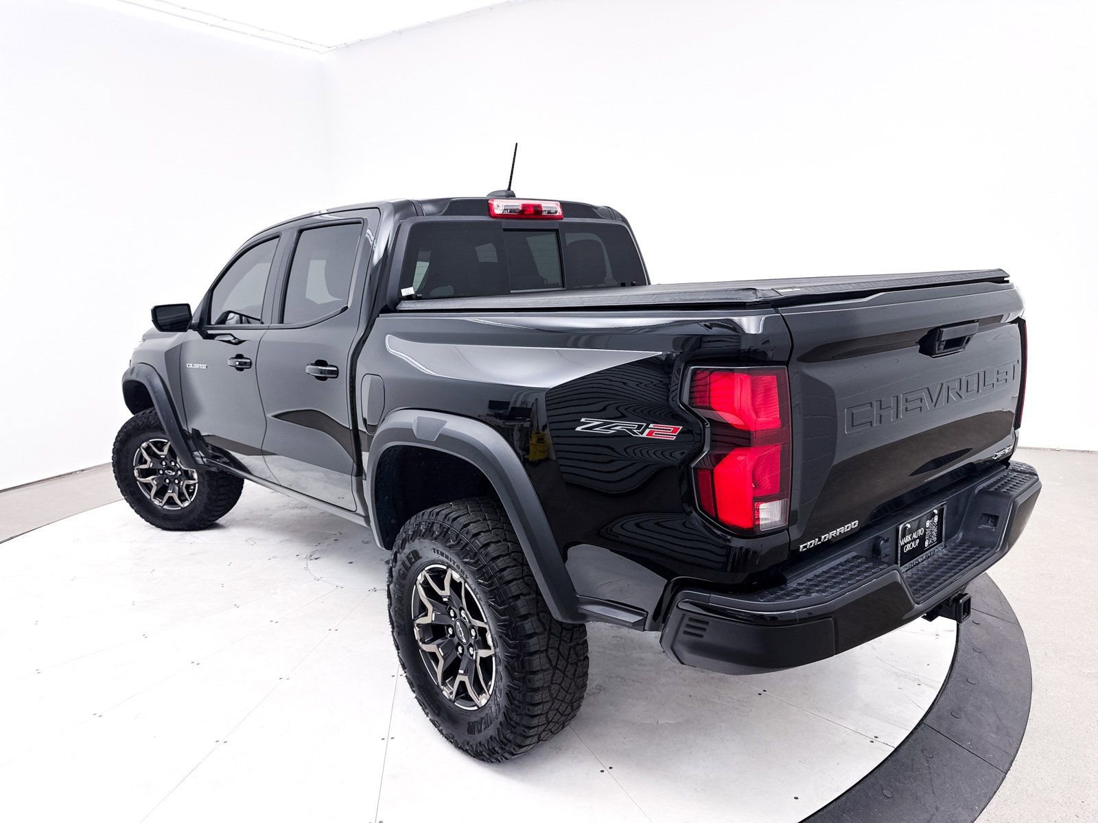 Used 2024 Chevrolet Colorado ZR2 image 2